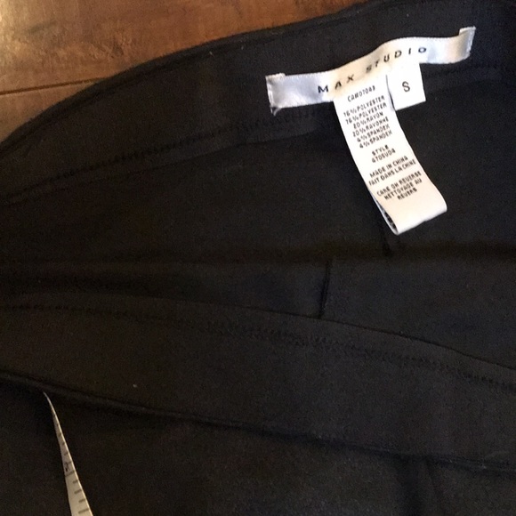 Max Studio Stretchy Black Leggings - Picture 7 of 7